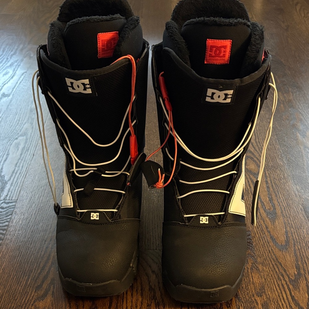 DC Black and White Snowboard Boots with Red Accents